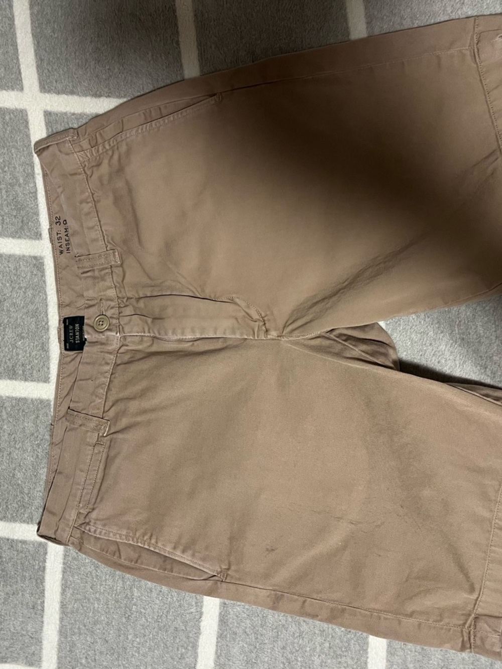 J CREW Men's Casual Chino Pants in Tan